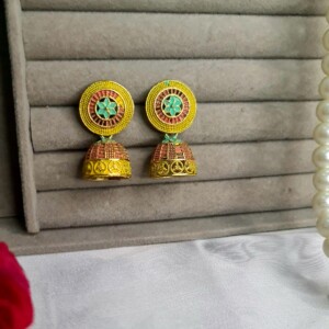Mahira Khan Jhumka