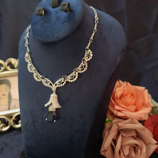 Mahira Khan Necklace set Blue - Image 5