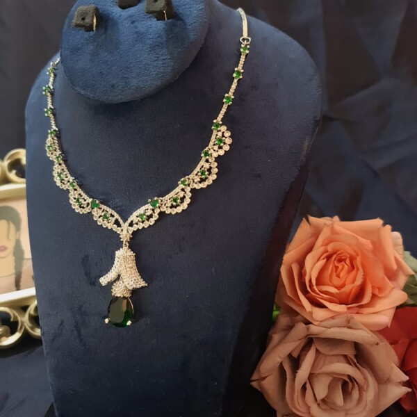 Mahira Khan Necklace set Green - Image 6