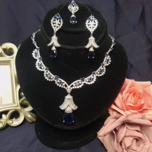 Mahira Khan Necklace set Blue