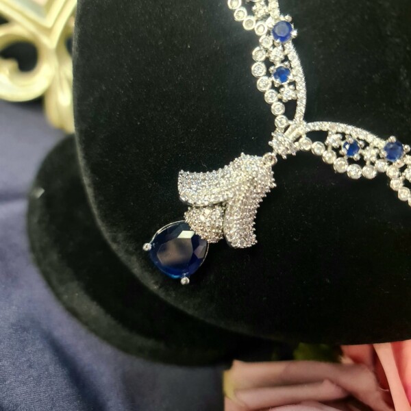 Mahira Khan Necklace set Blue - Image 3