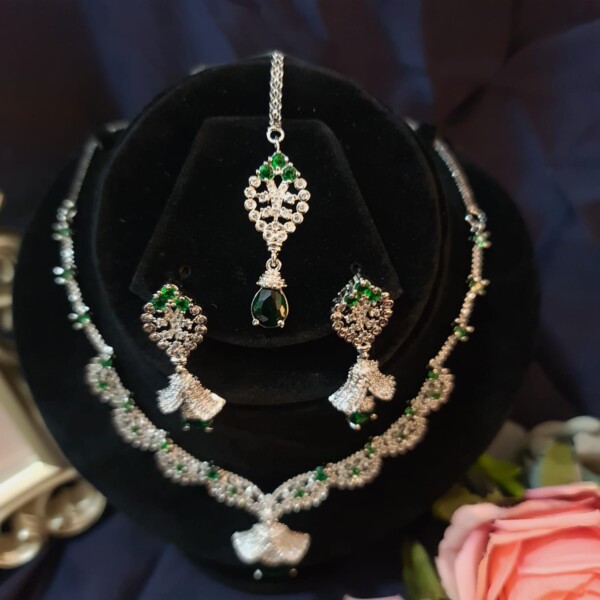 Mahira Khan Necklace set Green - Image 5