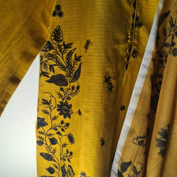 Embroidered- 3 Pc Cotton Suit - Image 5