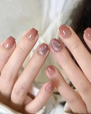 Hiba Bukhari False Nails