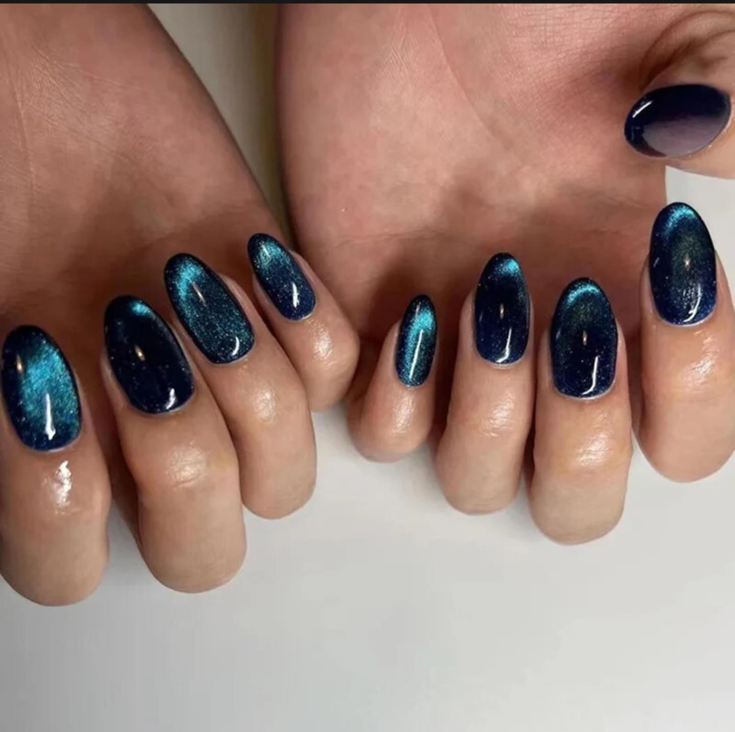 False Nails Shimmer blue