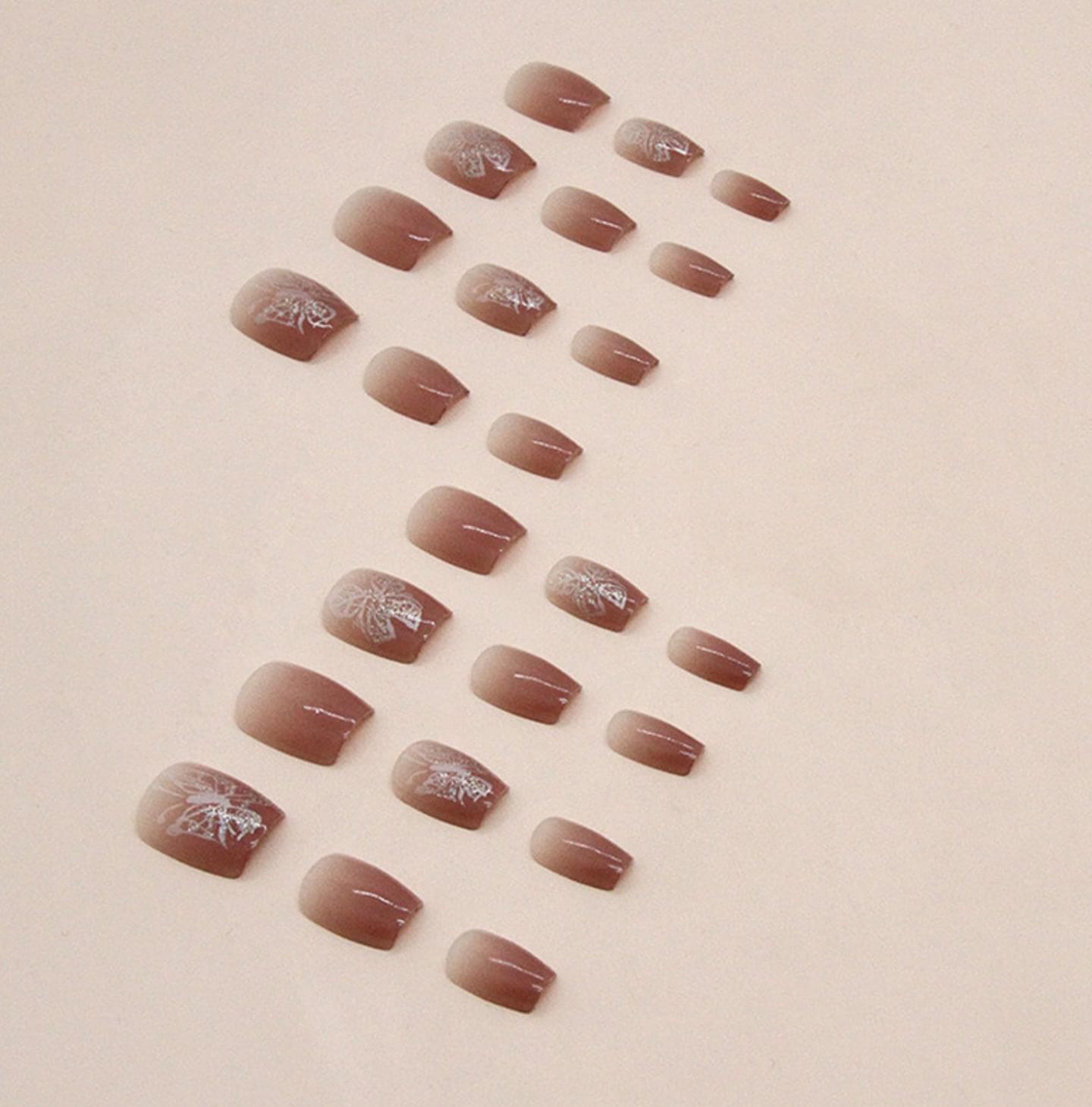 Hiba Bukhari False Nails - Image 2